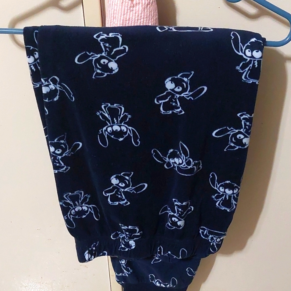 Stitch pj bottoms 💙 wore one time. Lost weight.